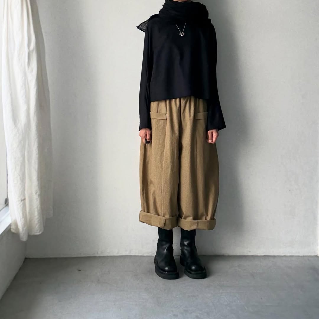 MAGALI コットンリネンアンティークキャンバスフラップパンツ カーキ