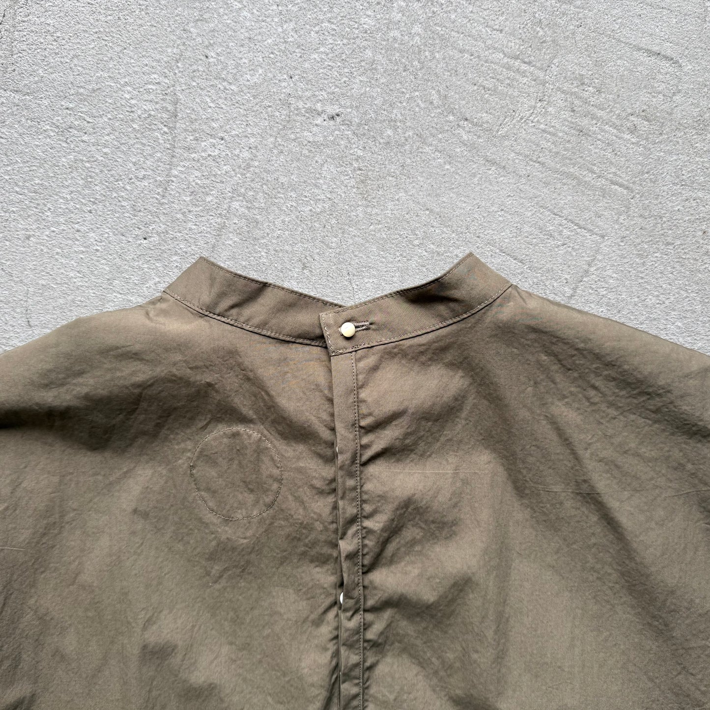 atelier d'antan Pigott コットンノースリーブシャツ
