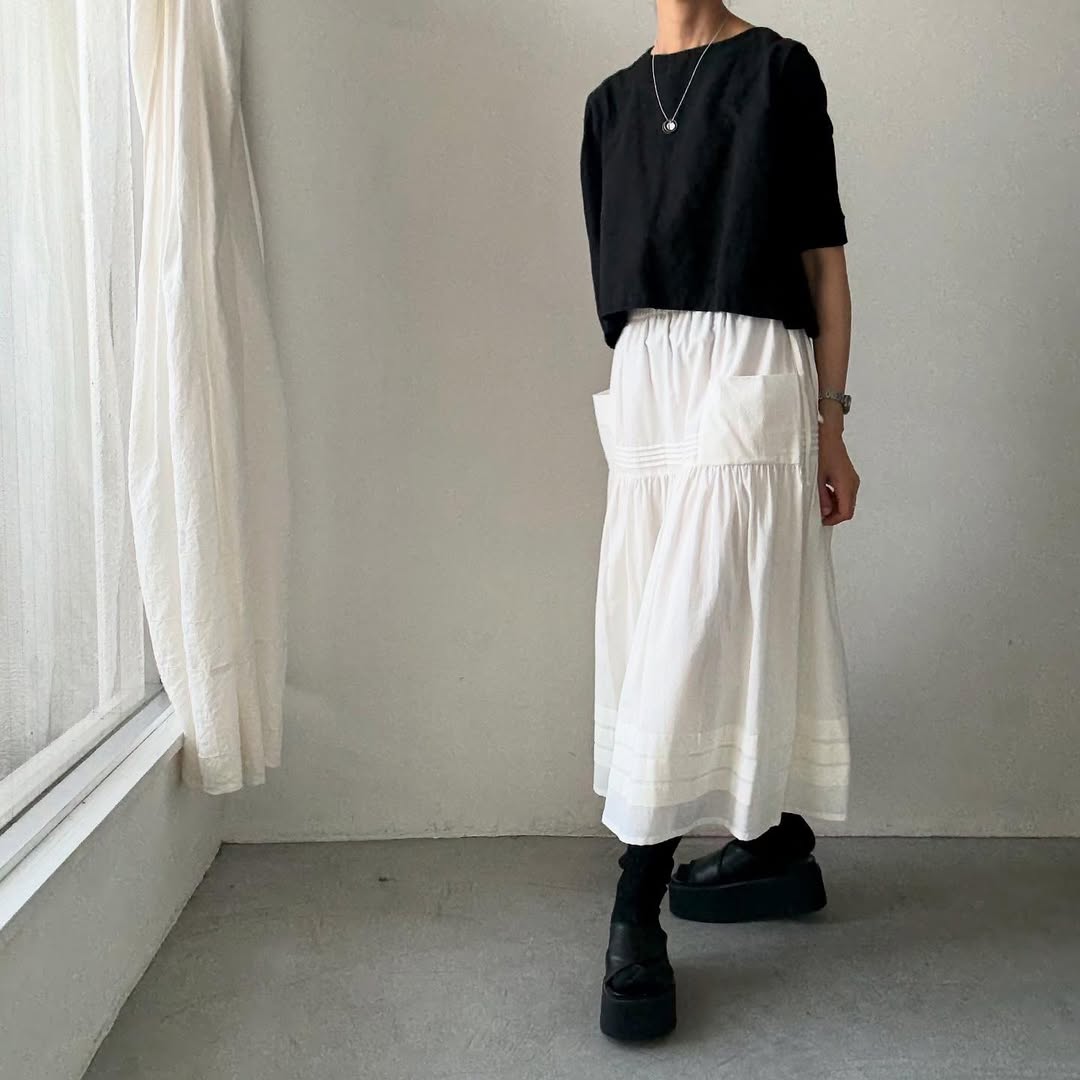 MAGALI コットンシルクピンタックスカート ホワイト