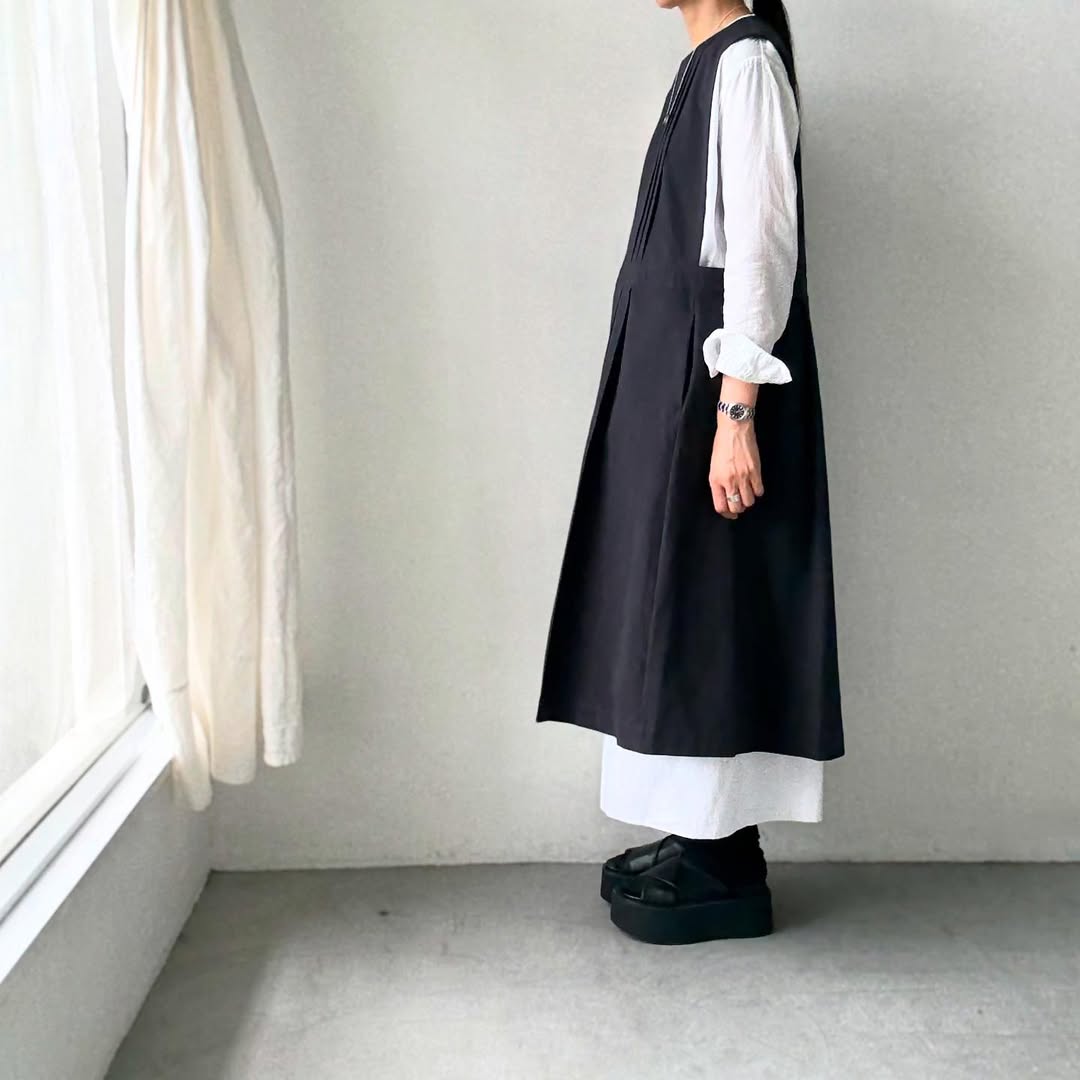 atelier d'antan kobell コットンエプロンドレス ダークグレー