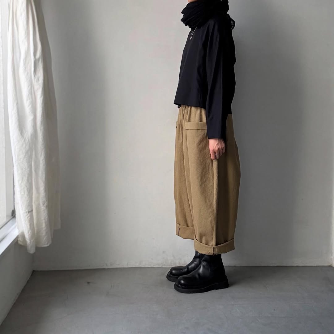 MAGALI コットンリネンアンティークキャンバスフラップパンツ カーキ