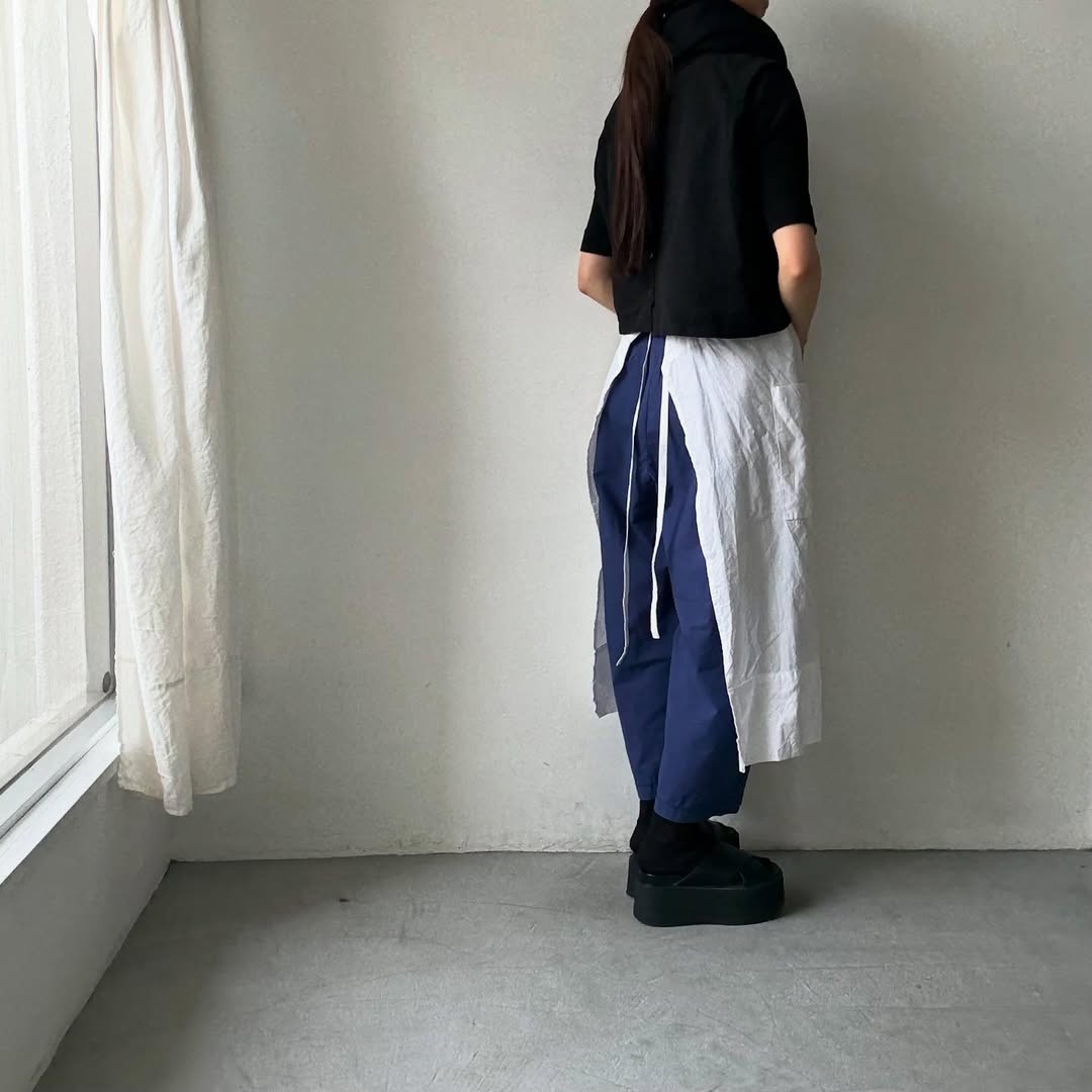 homspun パルキーシーチングコットンギャザーパンツ ブルー