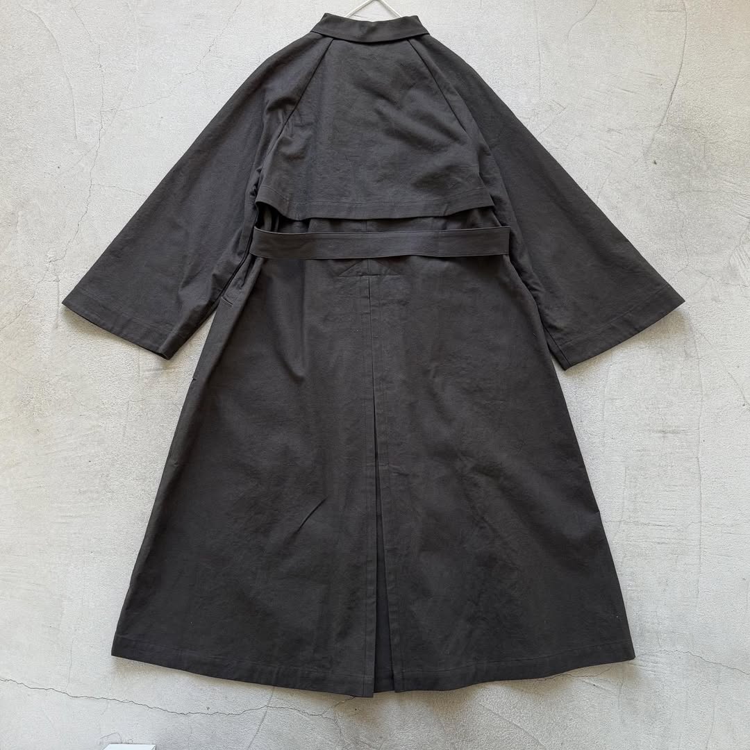 MAGALI コットンリネンアンティークキャンバストレンチコート ブラック