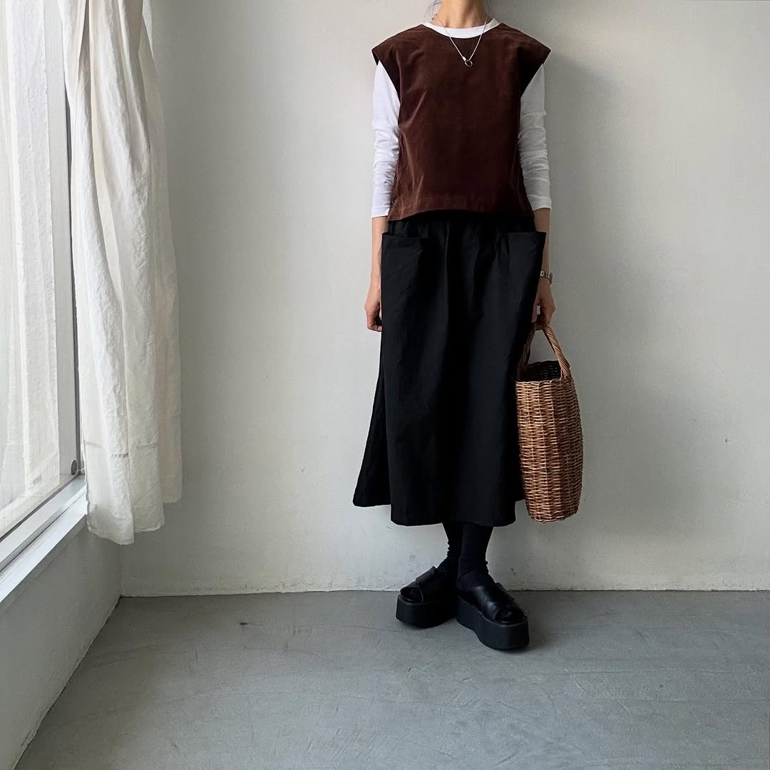 R&D.M.Co ブラウンベアーズベルベットボタンビブ ブラウン