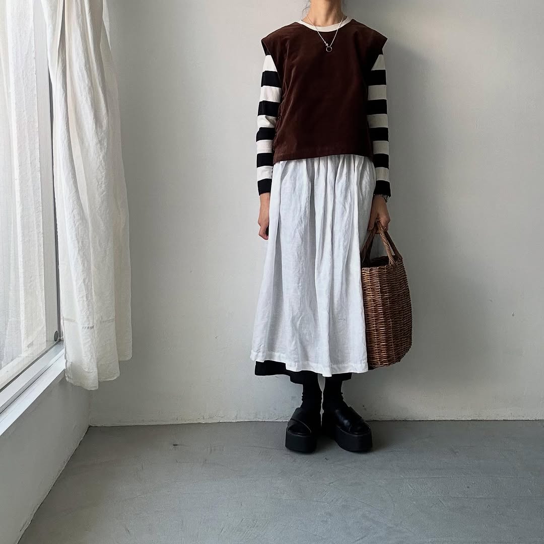 R&D.M.Co ブラウンベアーズベルベットボタンビブ ブラウン