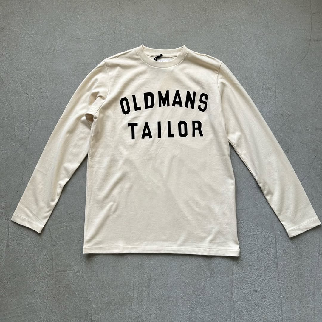 OLDMANS TAILOR OMTフロッキープリントロゴ長袖Tシャツ
