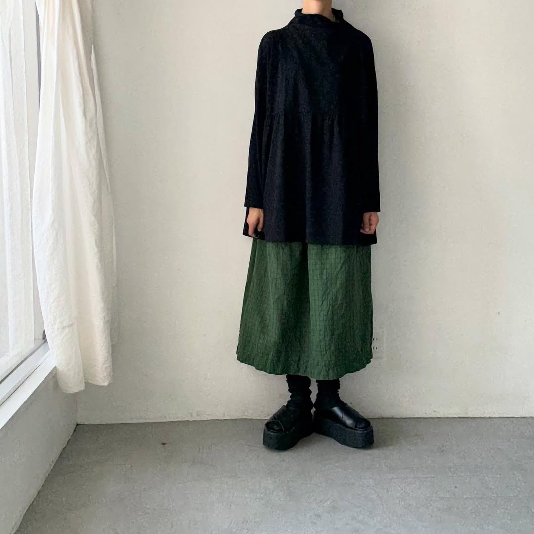 homspun 天竺ハイネックギャザープルオーバー