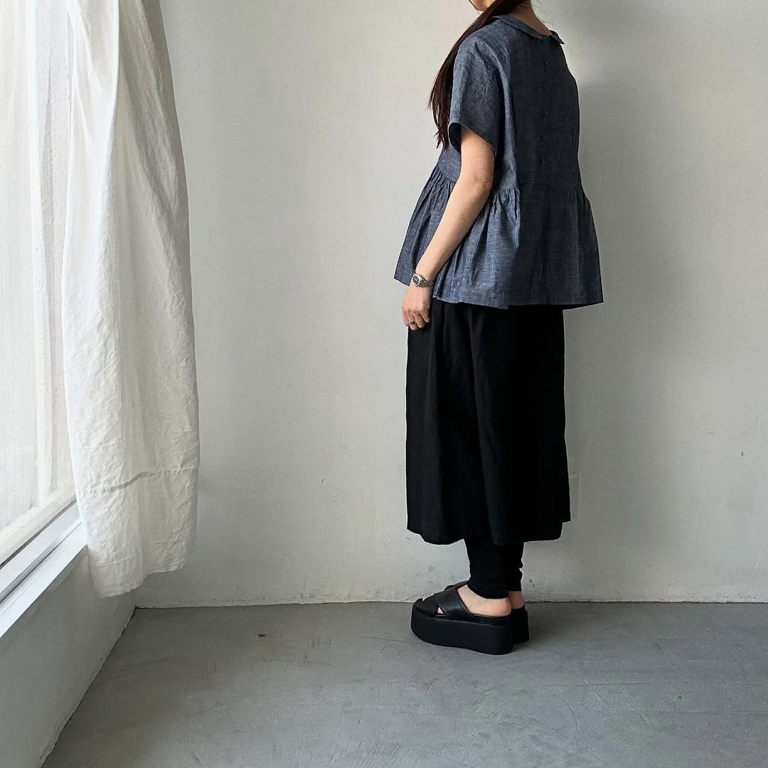 MAGALI インディゴコットンウエストギャザープルオーバー