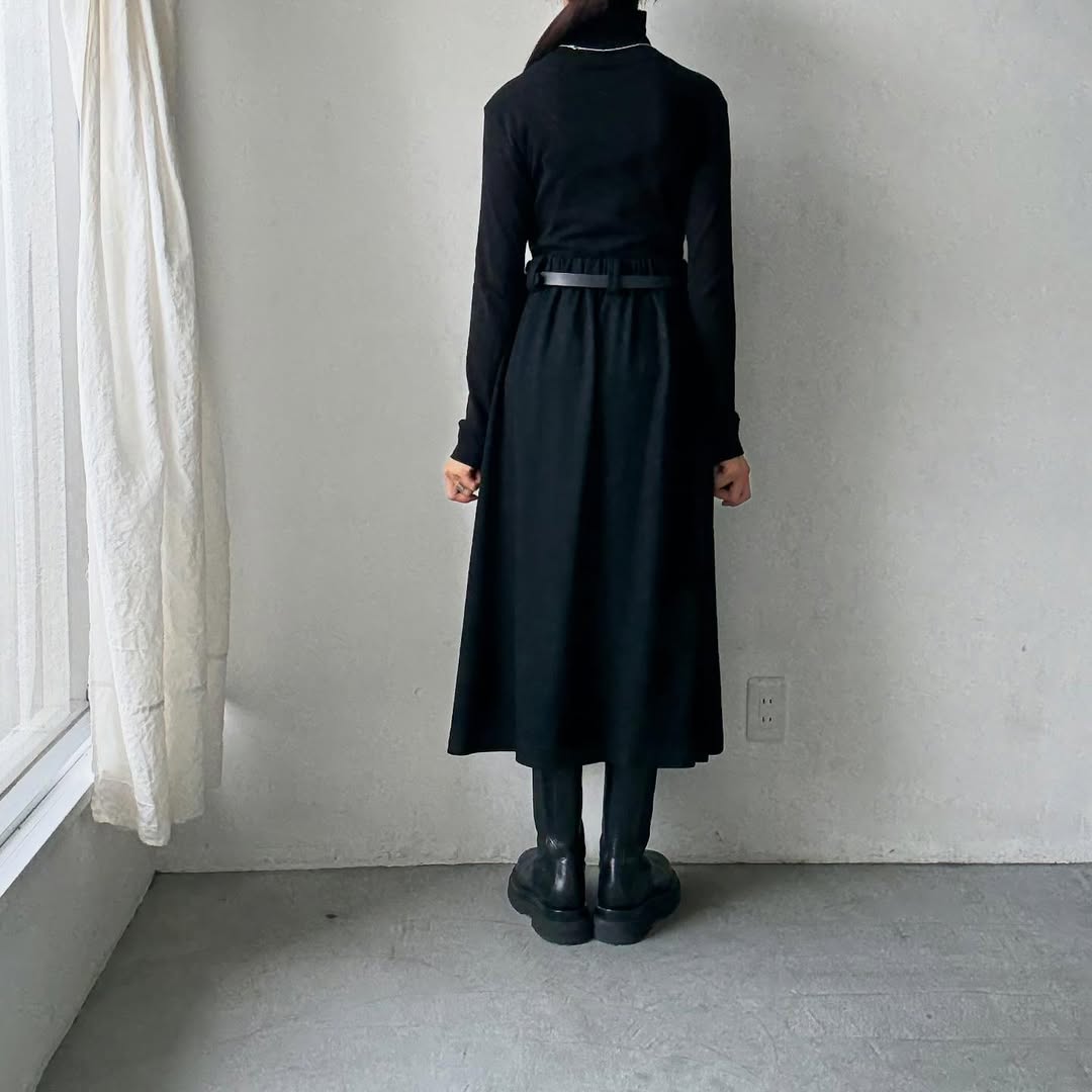 🟡木曜日入荷分予約受付🟡atelier naruse ウールポンチギャザースカート ブラック