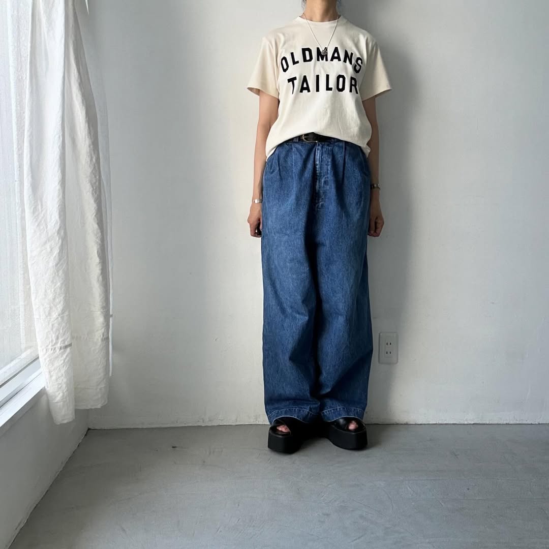 OLDMANS TAILOR OMTフロッキープリントロゴ半袖Tシャツ