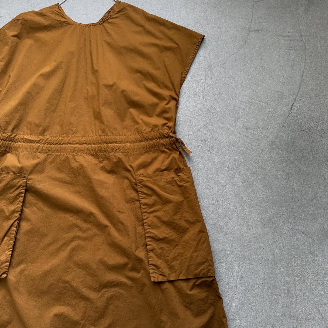 R&D.M.Co ガーメントダイタイプライターポケットドレス ブラウンS