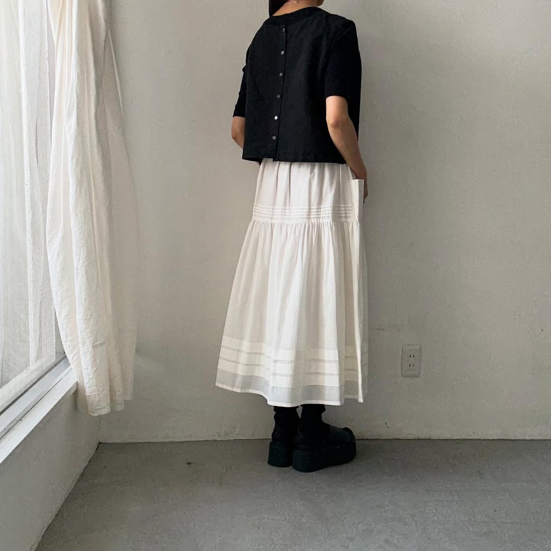 MAGALI コットンシルクピンタックスカート ホワイト
