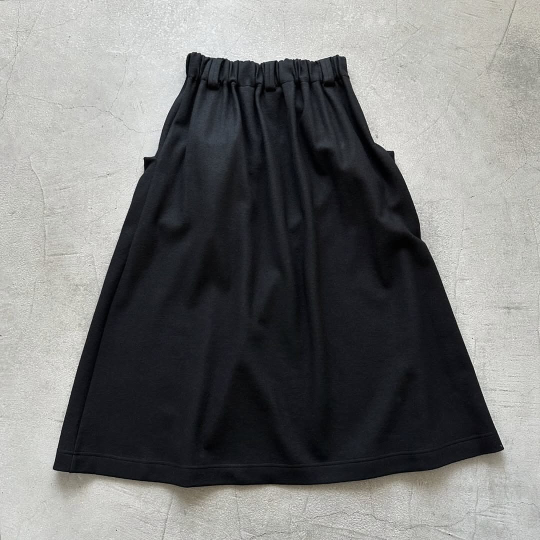 🟡木曜日入荷分予約受付🟡atelier naruse ウールポンチギャザースカート ブラック