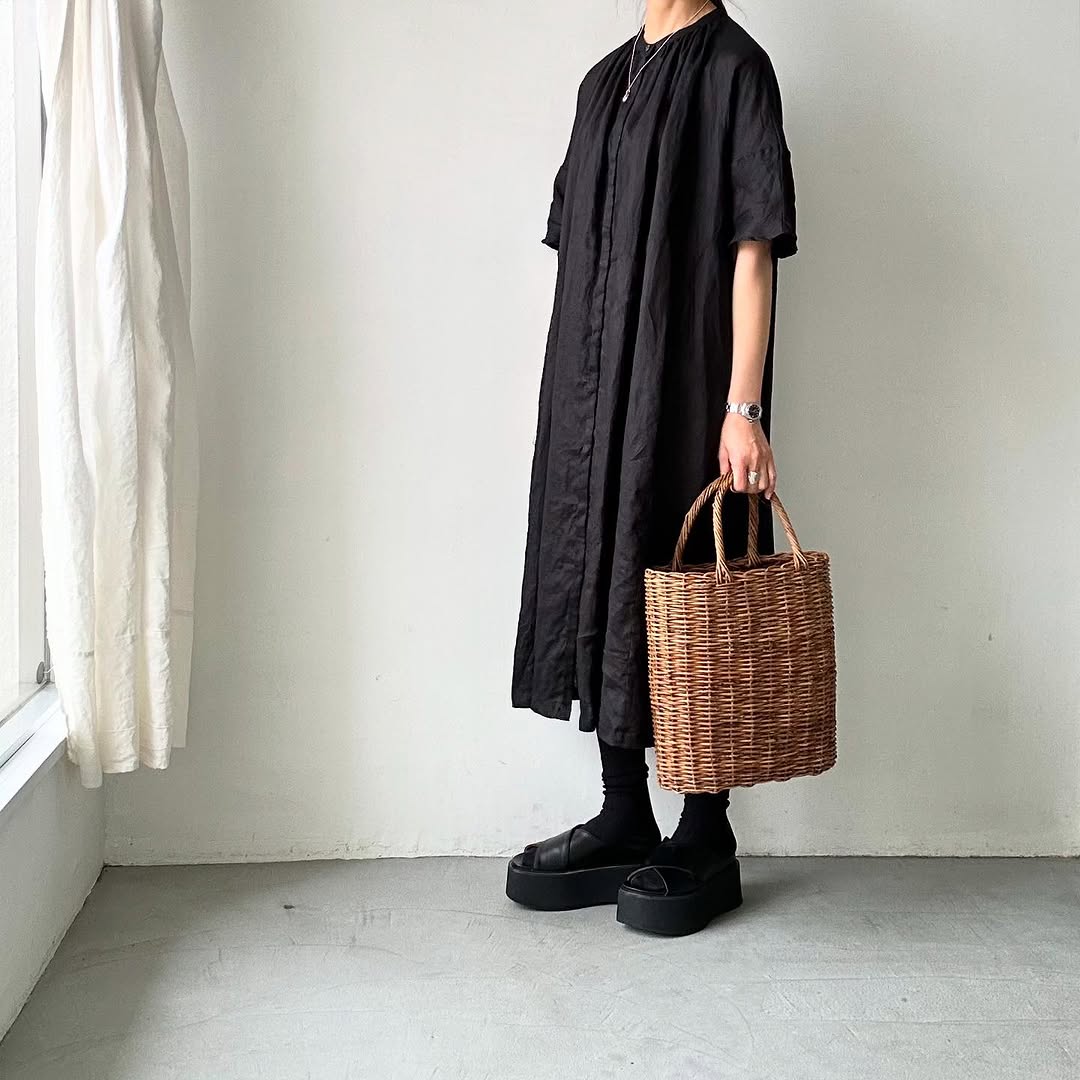 atelier naruse リネンワイドギャザーワンピース