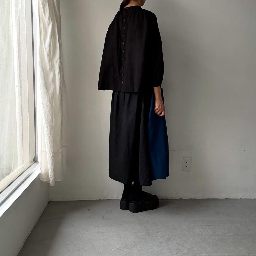 R&D.M.Co リネンヘンプスモックブラウス ブラック