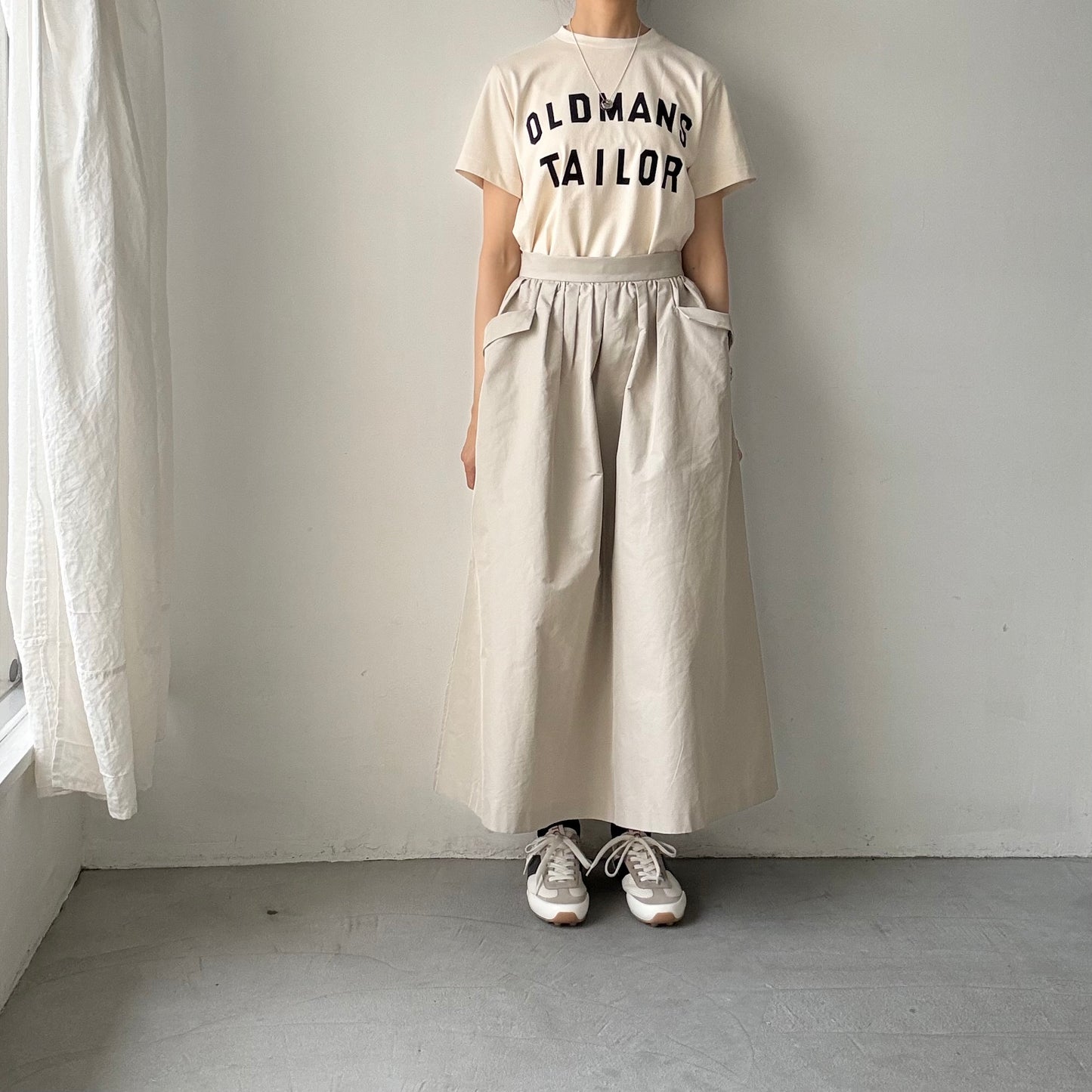 OLDMANS TAILOR OMTフロッキープリントロゴ半袖Tシャツ