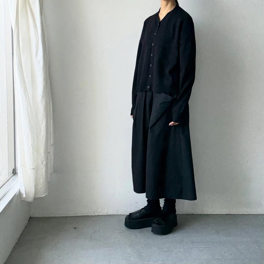 atelier naruse コットンウールニットカーディガン ブラック