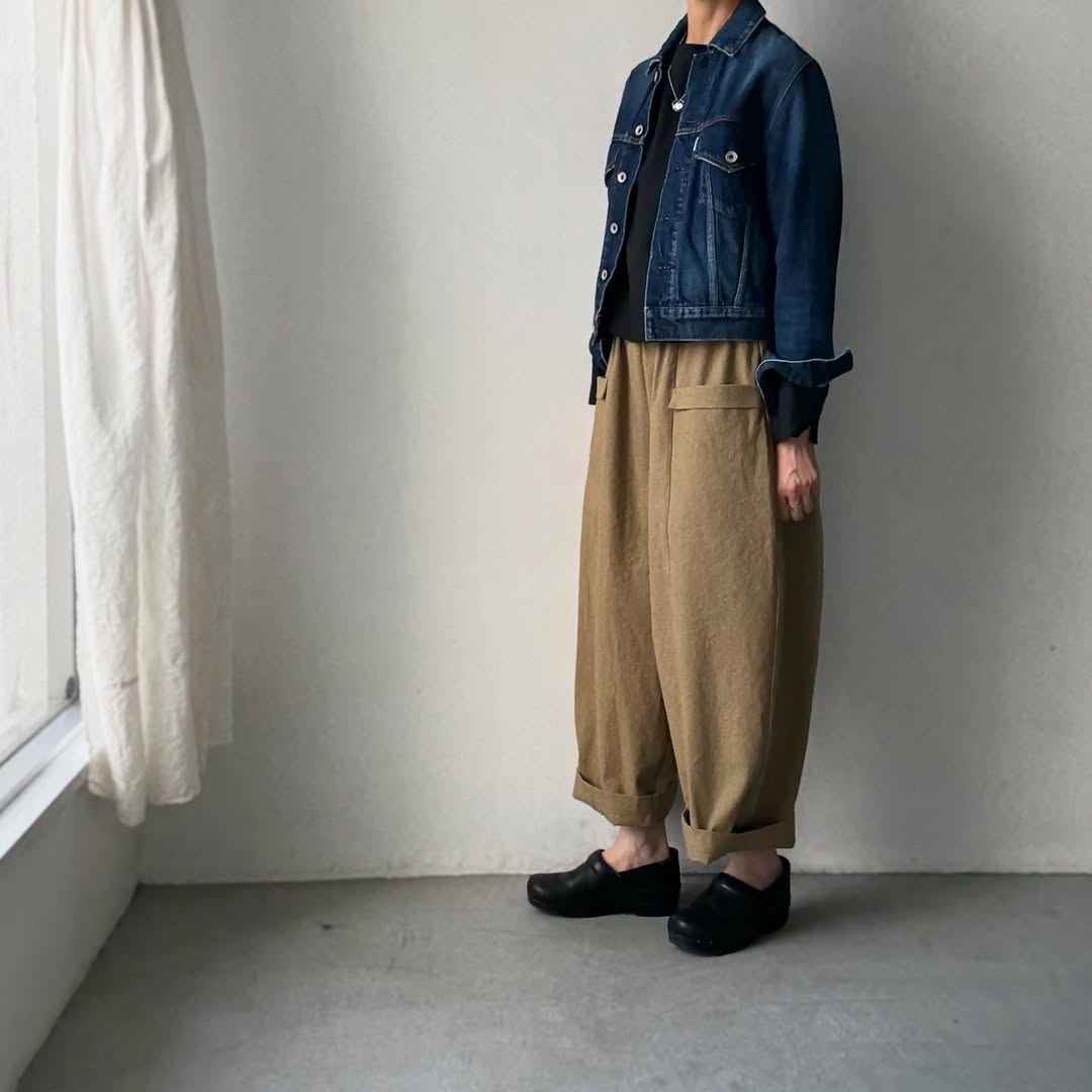 MAGALI コットンリネンアンティークキャンバスフラップパンツ カーキ