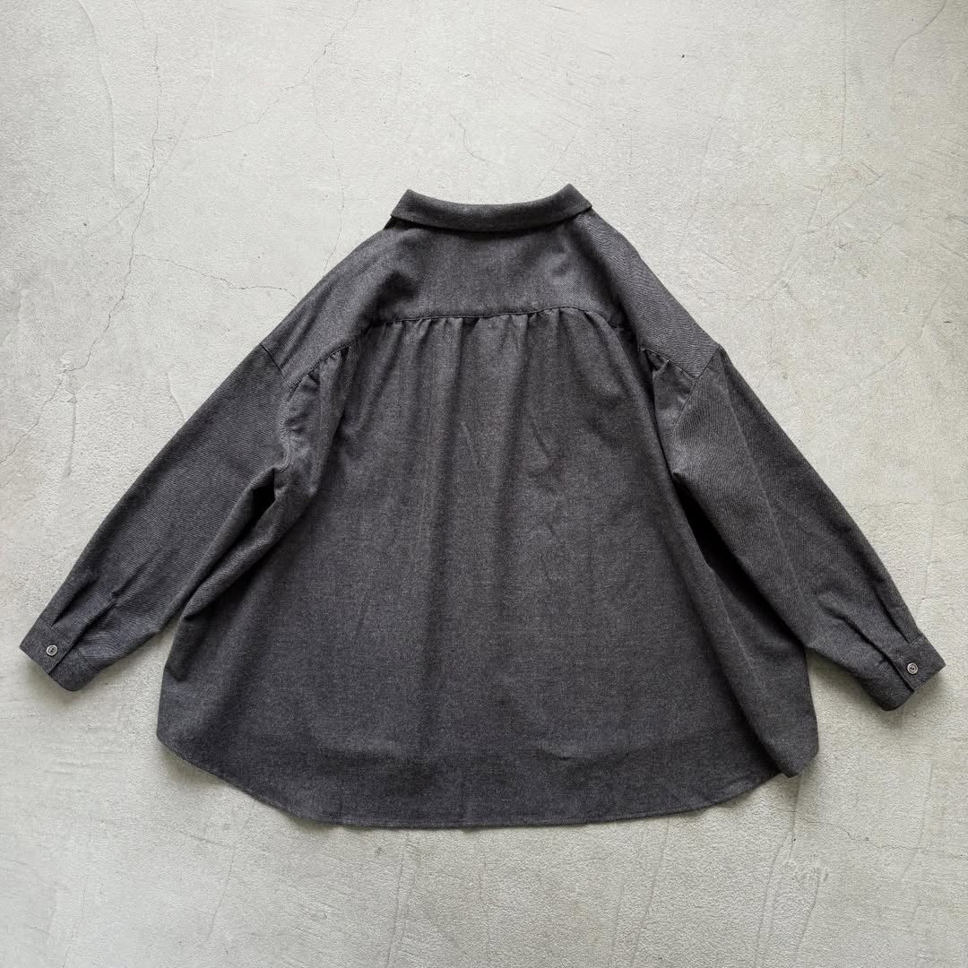 Linenya コットンヤク丸襟長袖ブラウス チャコール