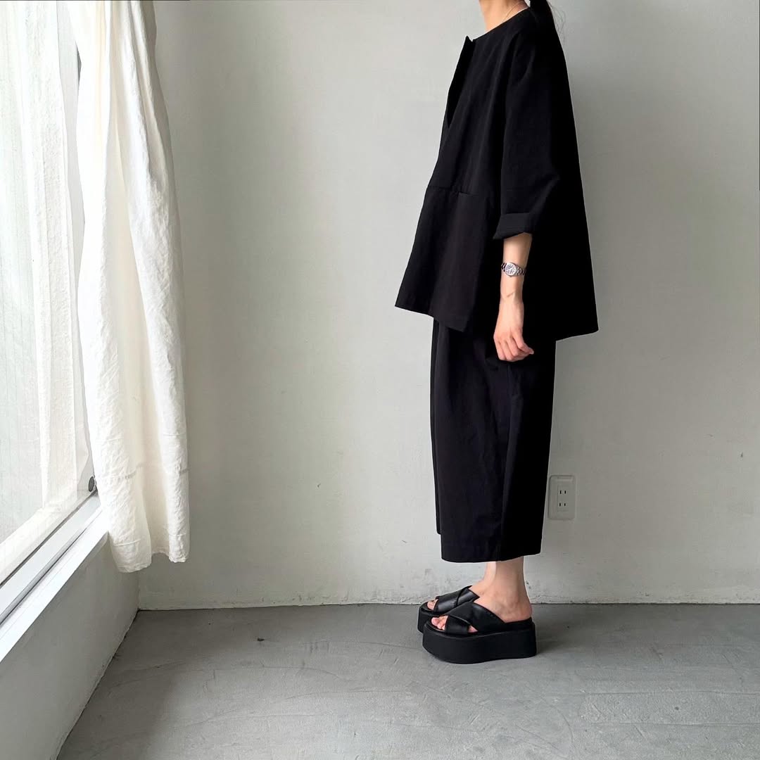 atelier d'antan Bouvetコットンプルオーバー ブラック