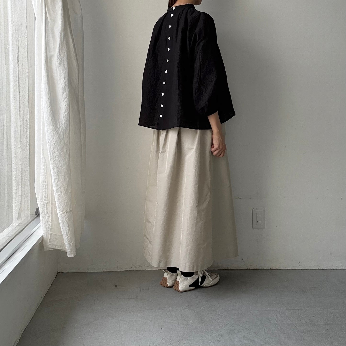 R&D.M.Co シェーディングチェックスモックブラウス