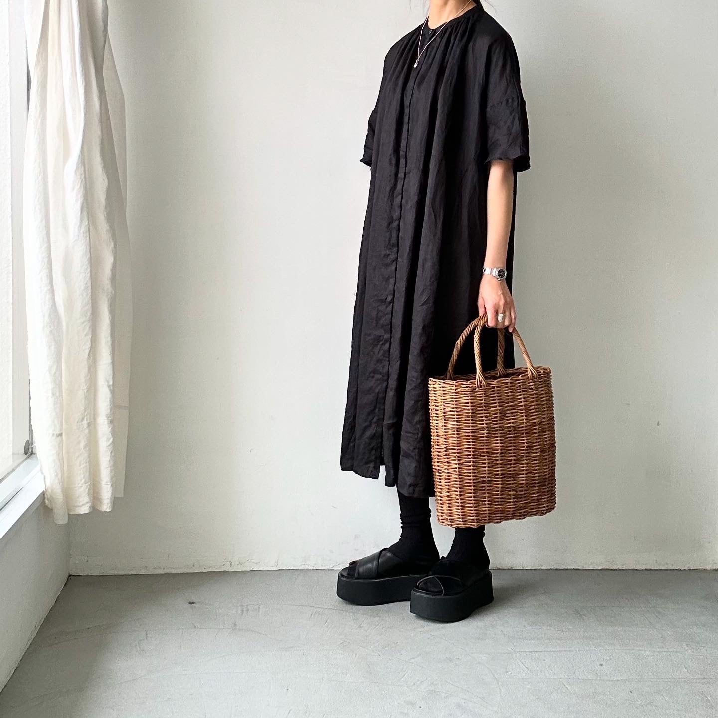 atelier naruse リネンワイドギャザーワンピース
