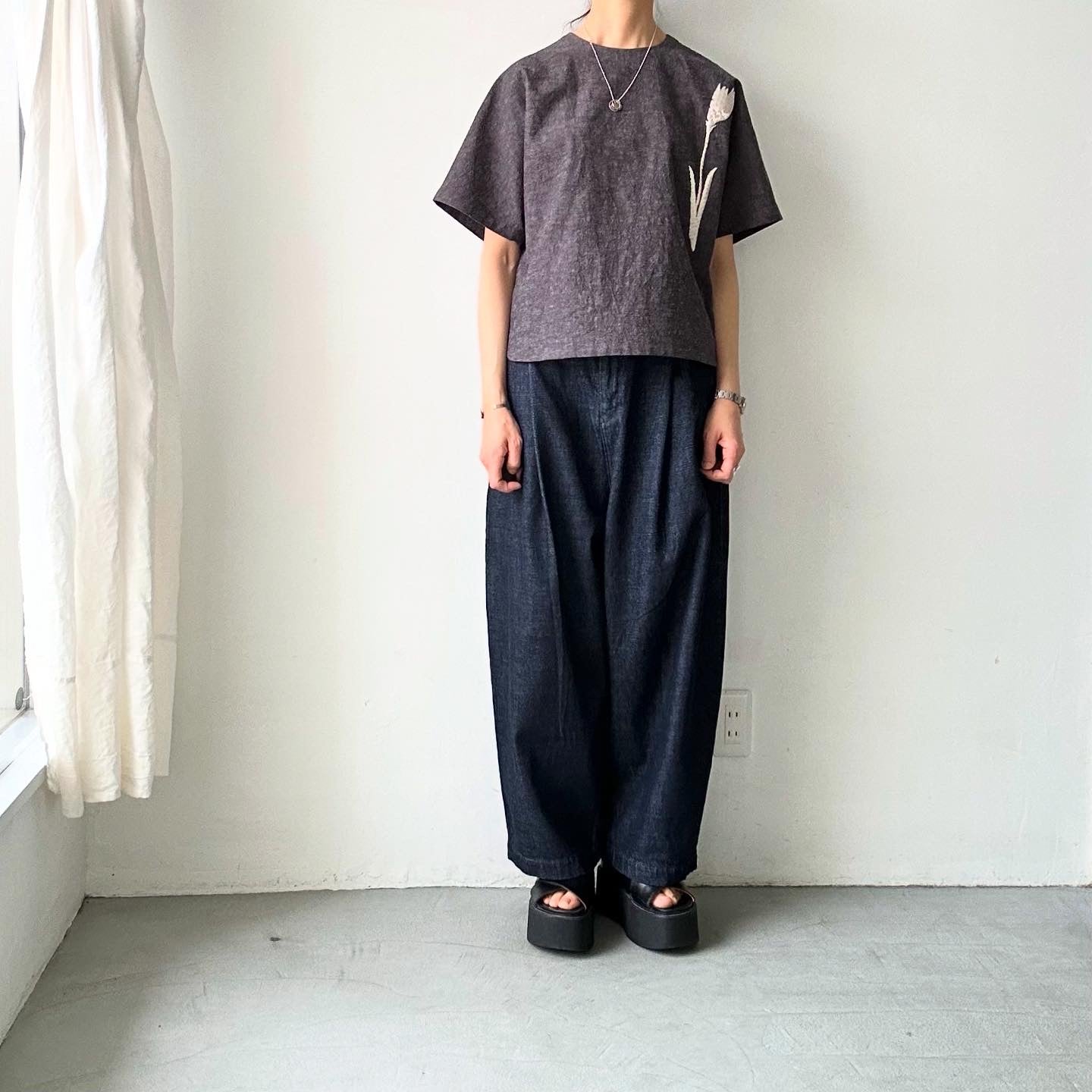 atelier naruse チューリップコットンリネンスモックブラウス