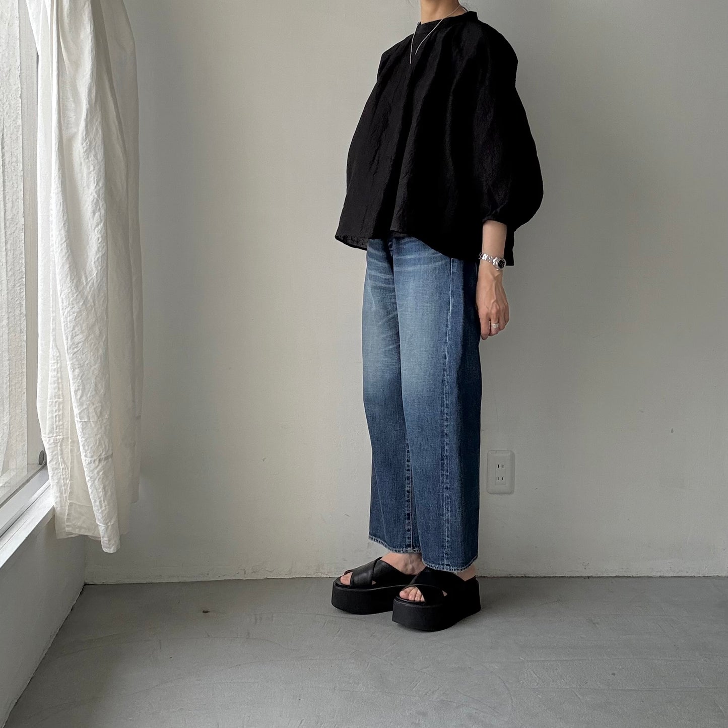 R&D.M.Co シェーディングチェックスモックブラウス