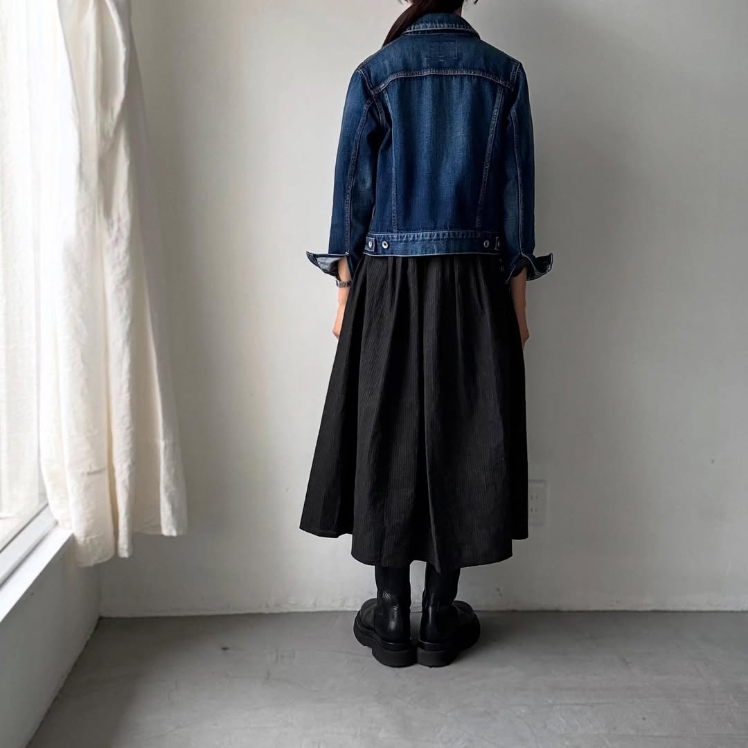 MAGALI 墨染めコットンリネンフリルワンピース