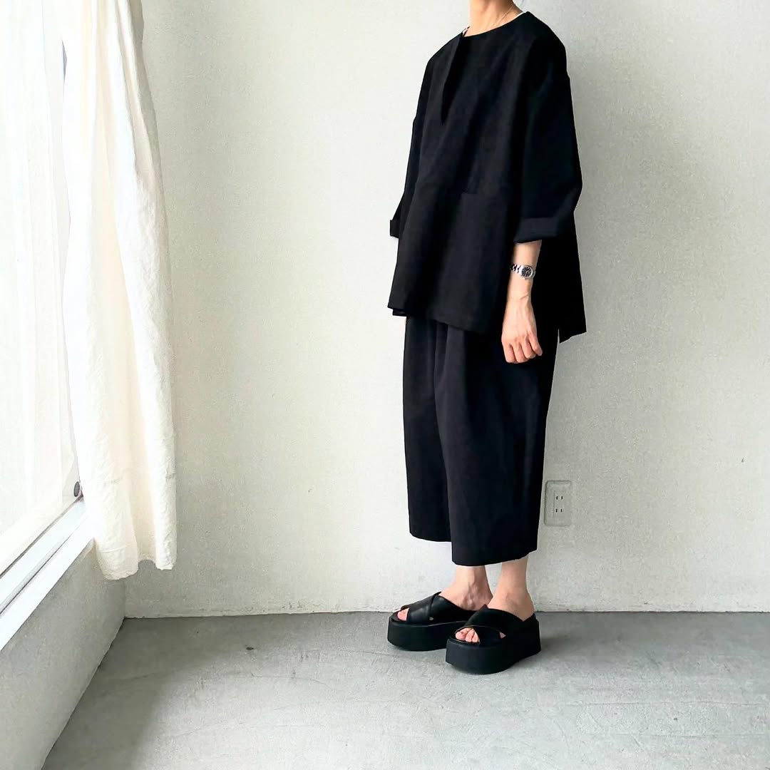 atelier d'antan Bouvetコットンプルオーバー ブラック