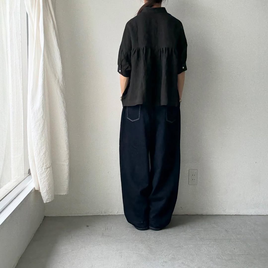 Linenya リネン半袖スタンドカラーブラウス ブラック