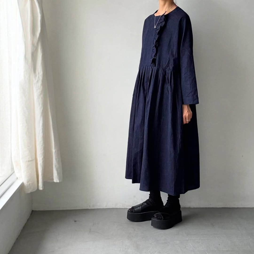 MAGALI インディゴコットンリネンフリルワンピース