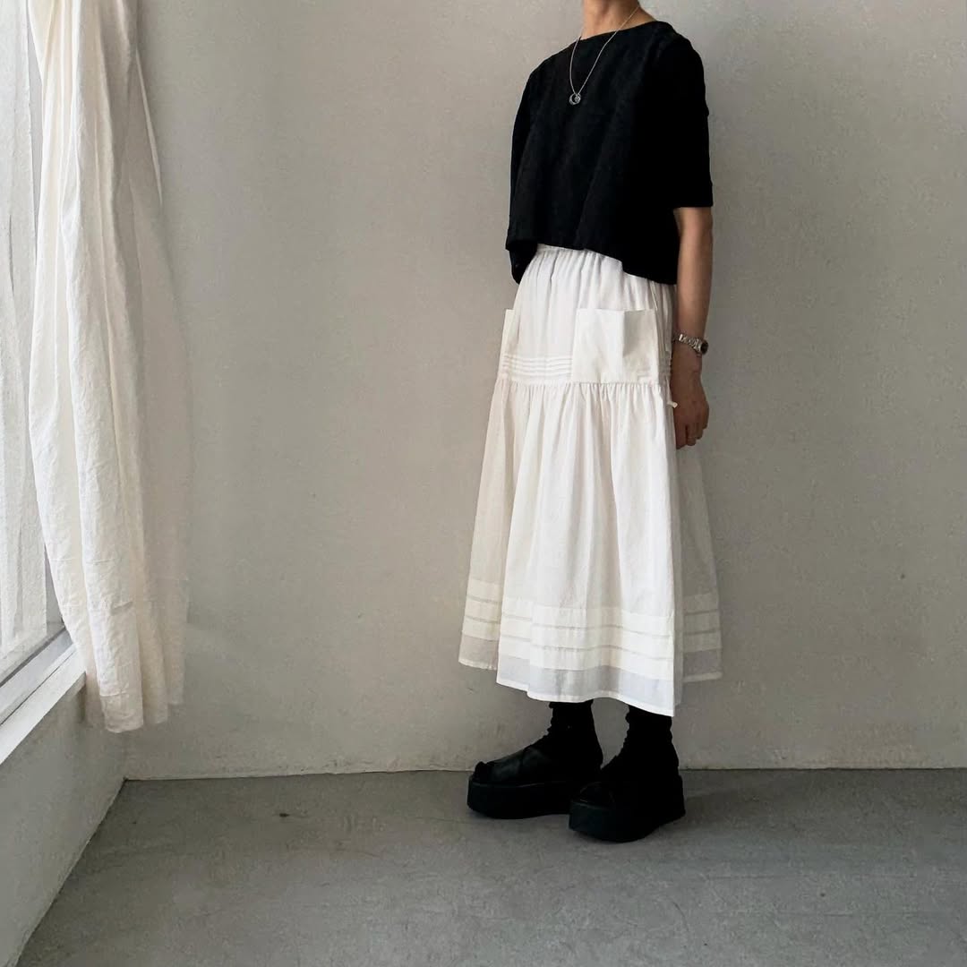 MAGALI コットンシルクピンタックスカート ホワイト