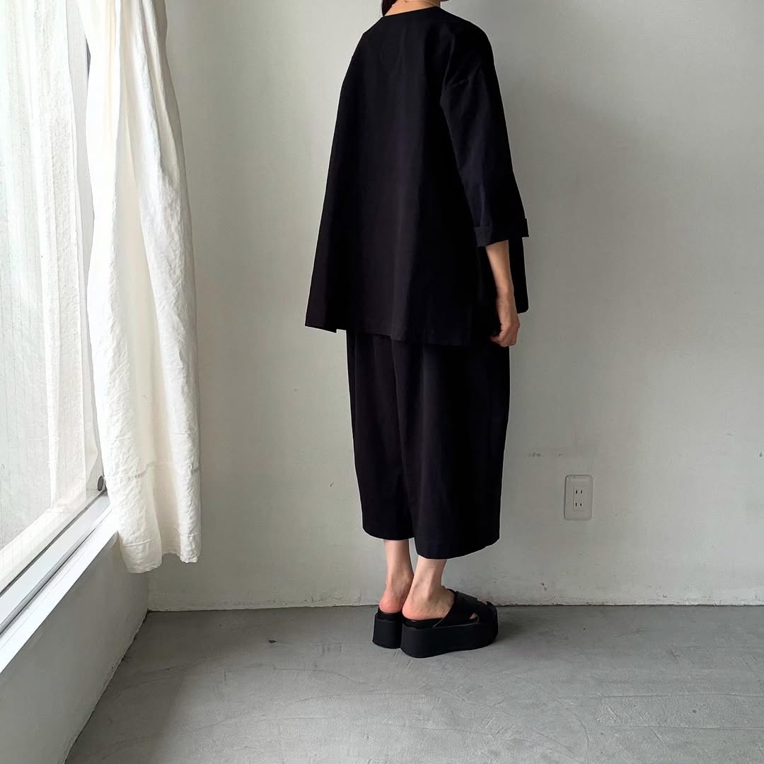 atelier d'antan Bouvetコットンプルオーバー ブラック