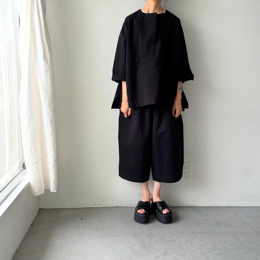 atelier d'antan Bouvetコットンプルオーバー ブラック