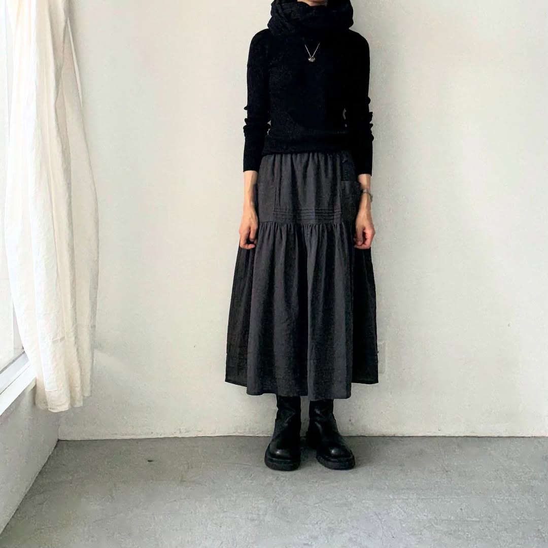 MAGALI コットンシルクピンタックスカート チャコール