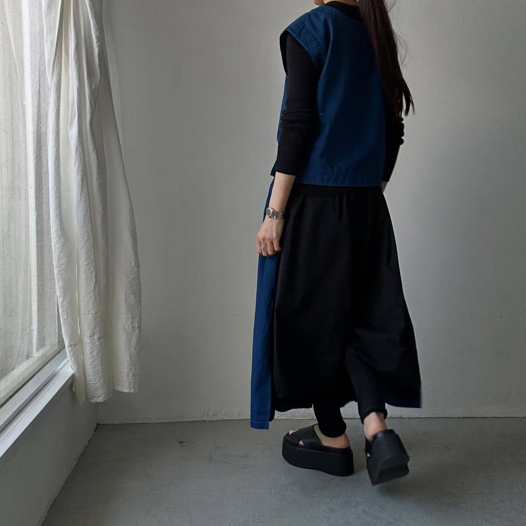 R&D.M.Co ライトオンスデニムボタンビブ