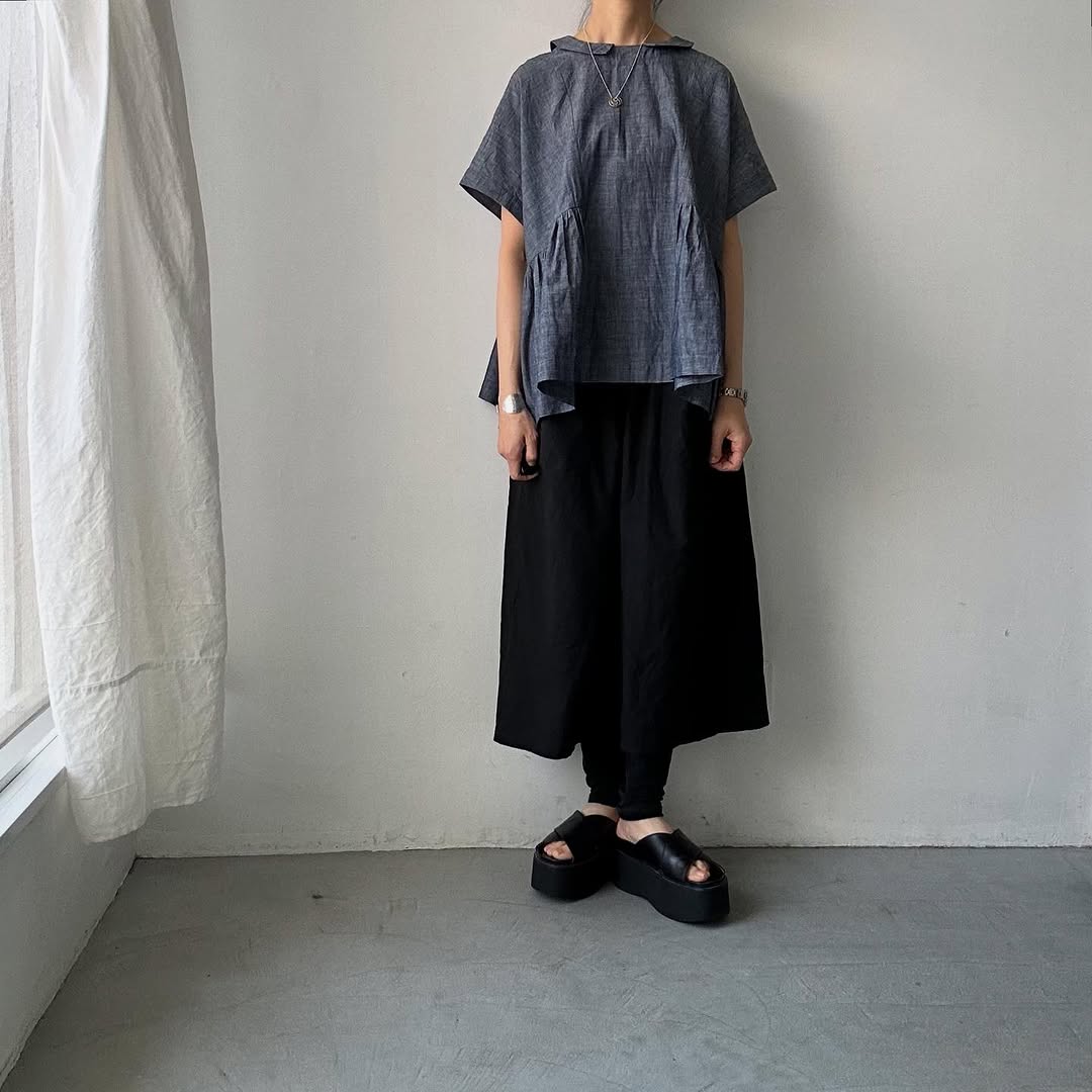 MAGALI インディゴコットンウエストギャザープルオーバー