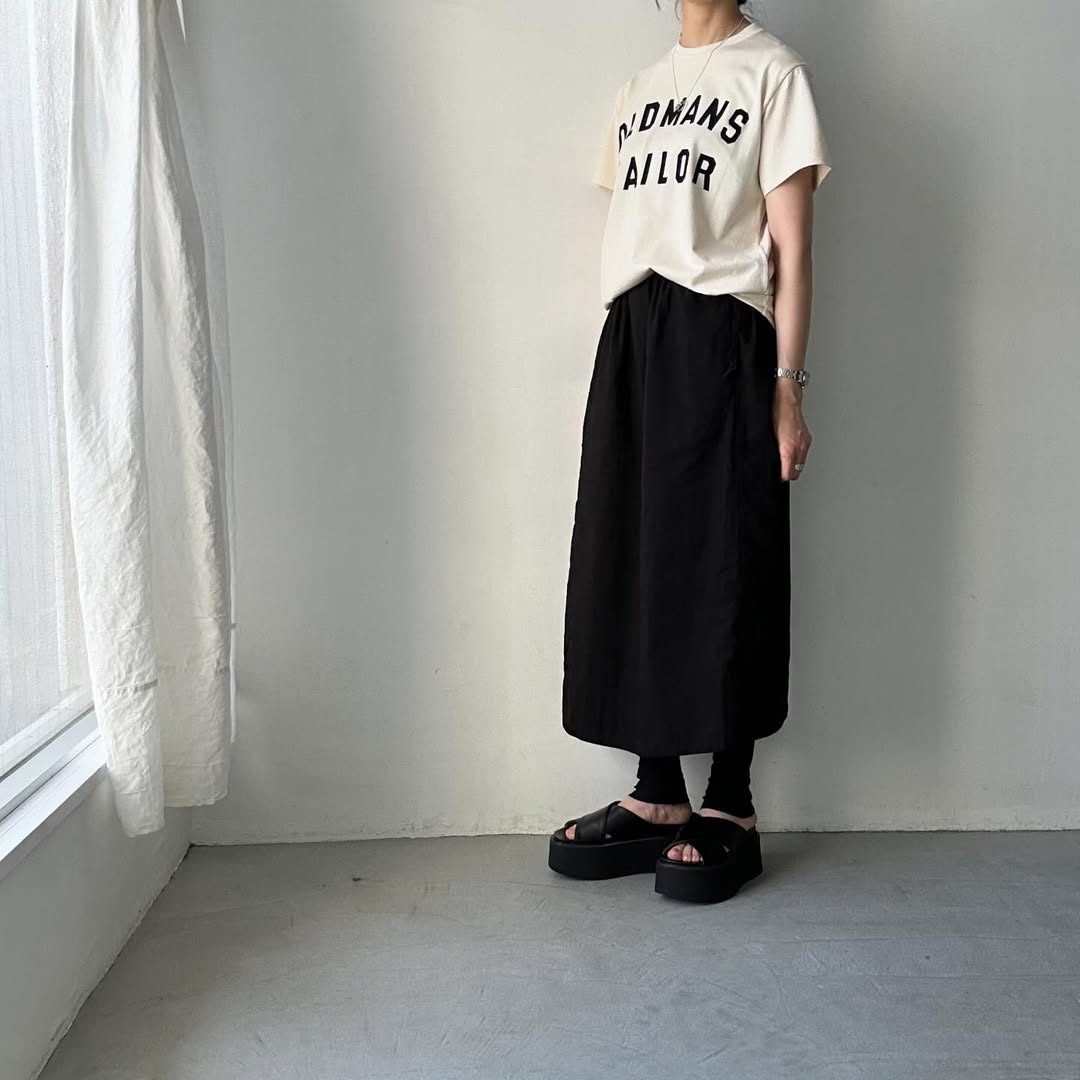 OLDMANS TAILOR OMTフロッキープリントロゴ半袖Tシャツ