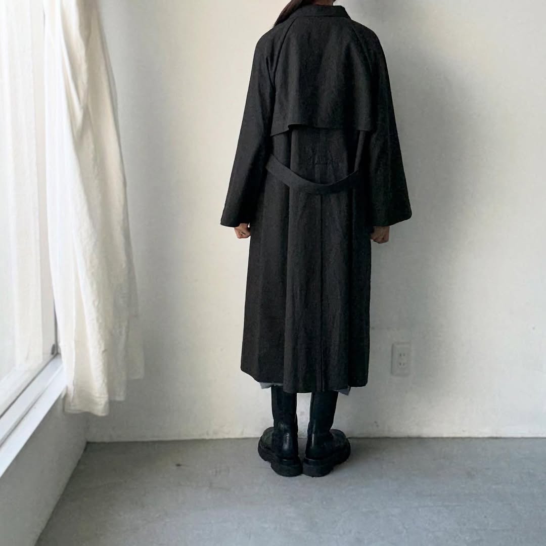 MAGALI コットンリネンアンティークキャンバストレンチコート ブラック
