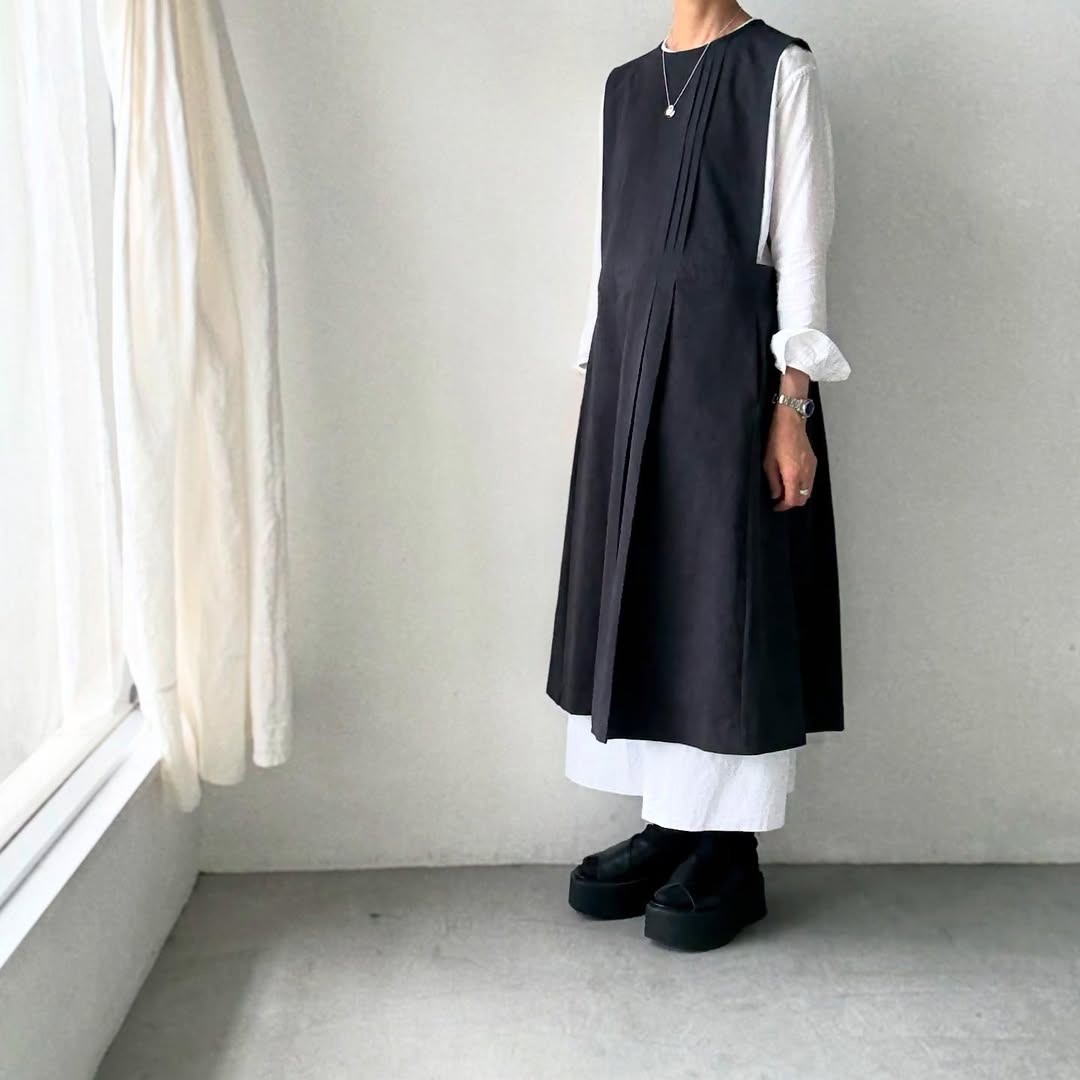 atelier d'antan kobell コットンエプロンドレス ダークグレー