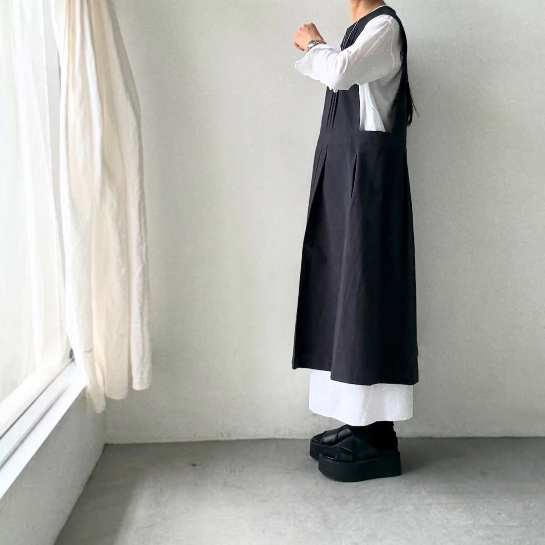 atelier d'antan kobell コットンエプロンドレス ダークグレー