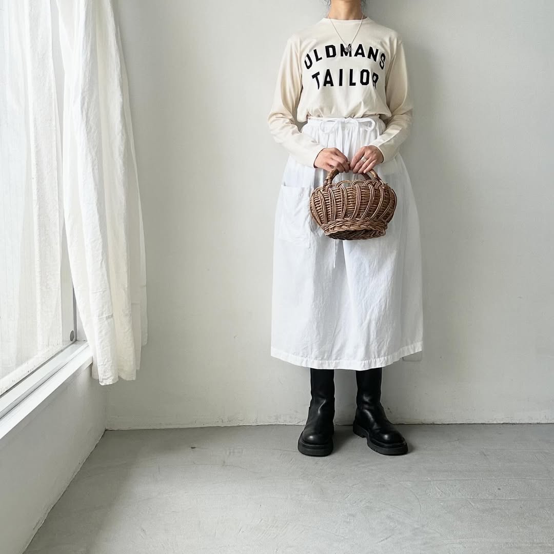 OLDMANS TAILOR OMTフロッキープリントロゴ長袖Tシャツ