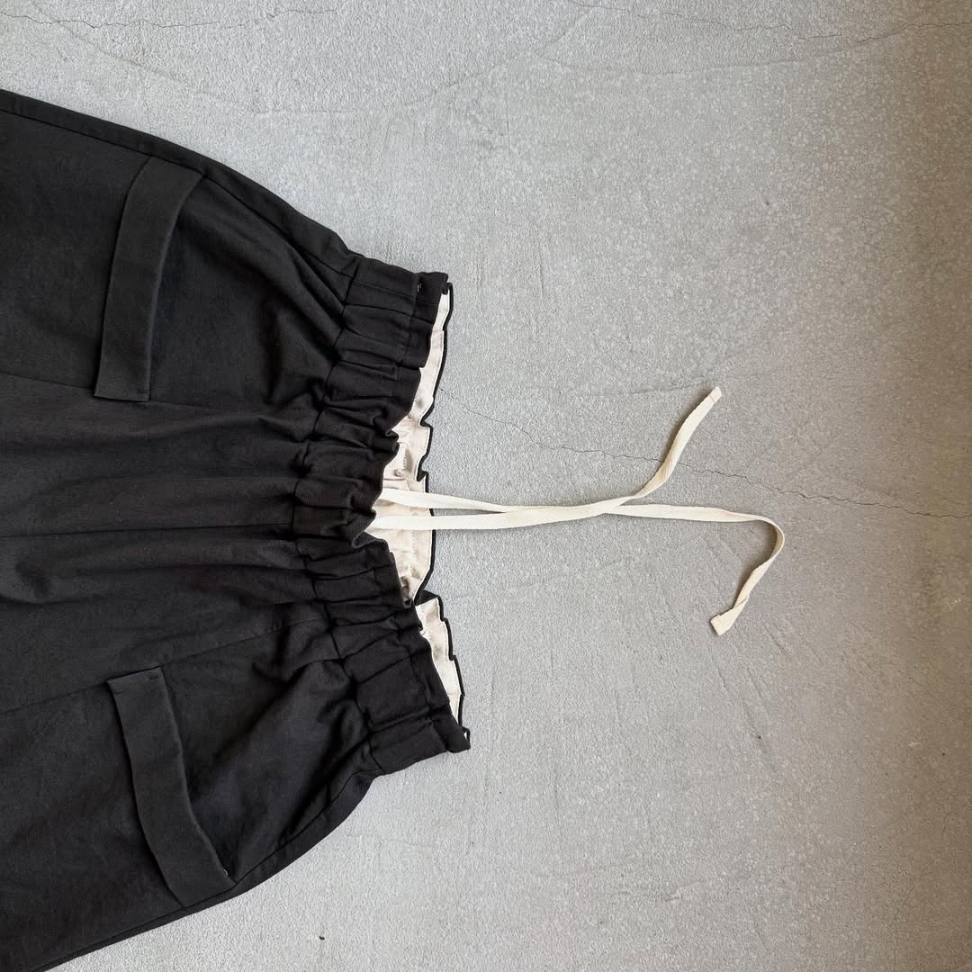 MAGALI コットンリネンアンティークキャンバスフラップパンツ ブラック