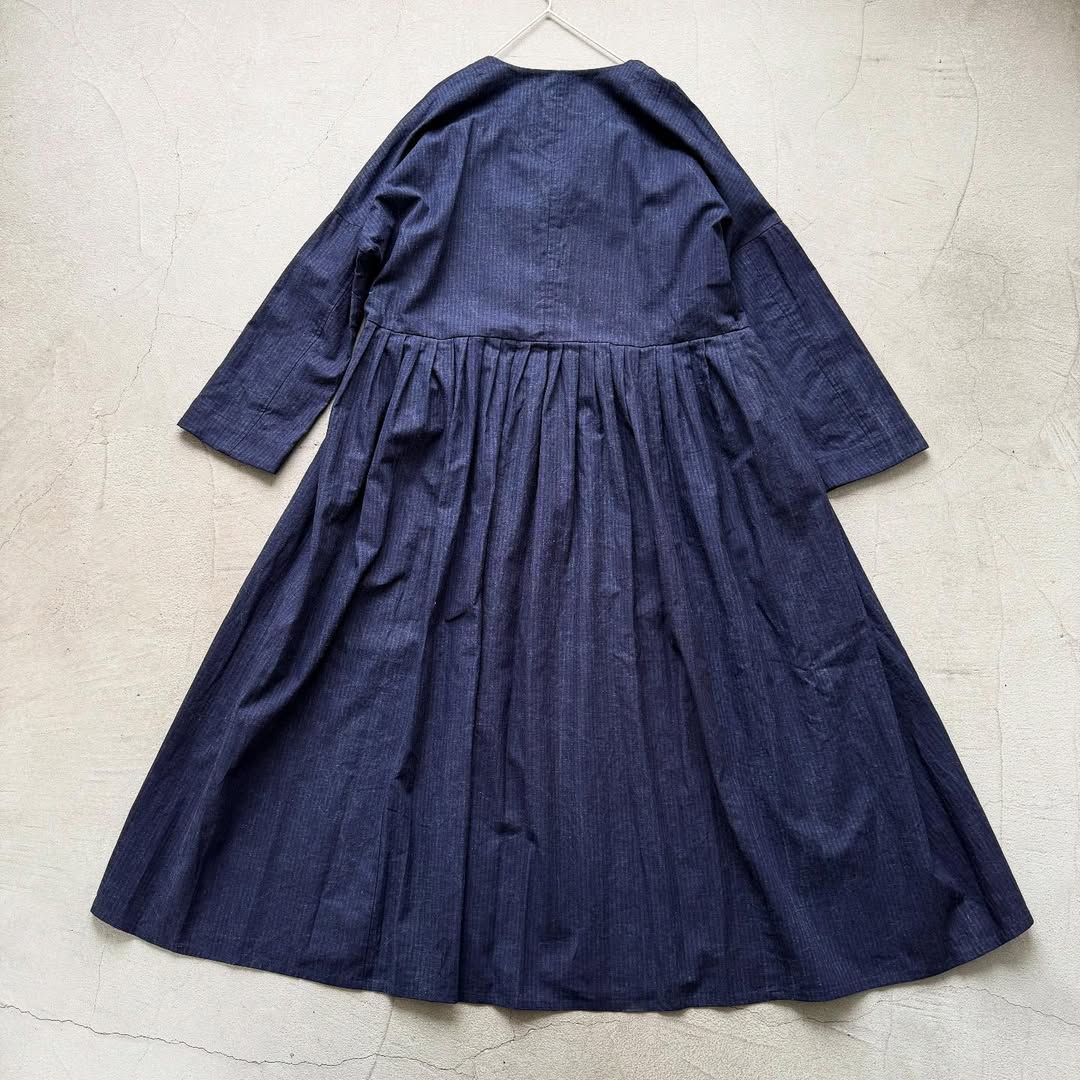 MAGALI インディゴコットンリネンフリルワンピース