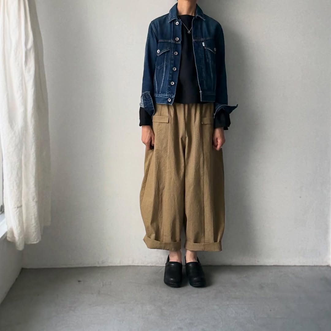 MAGALI コットンリネンアンティークキャンバスフラップパンツ カーキ