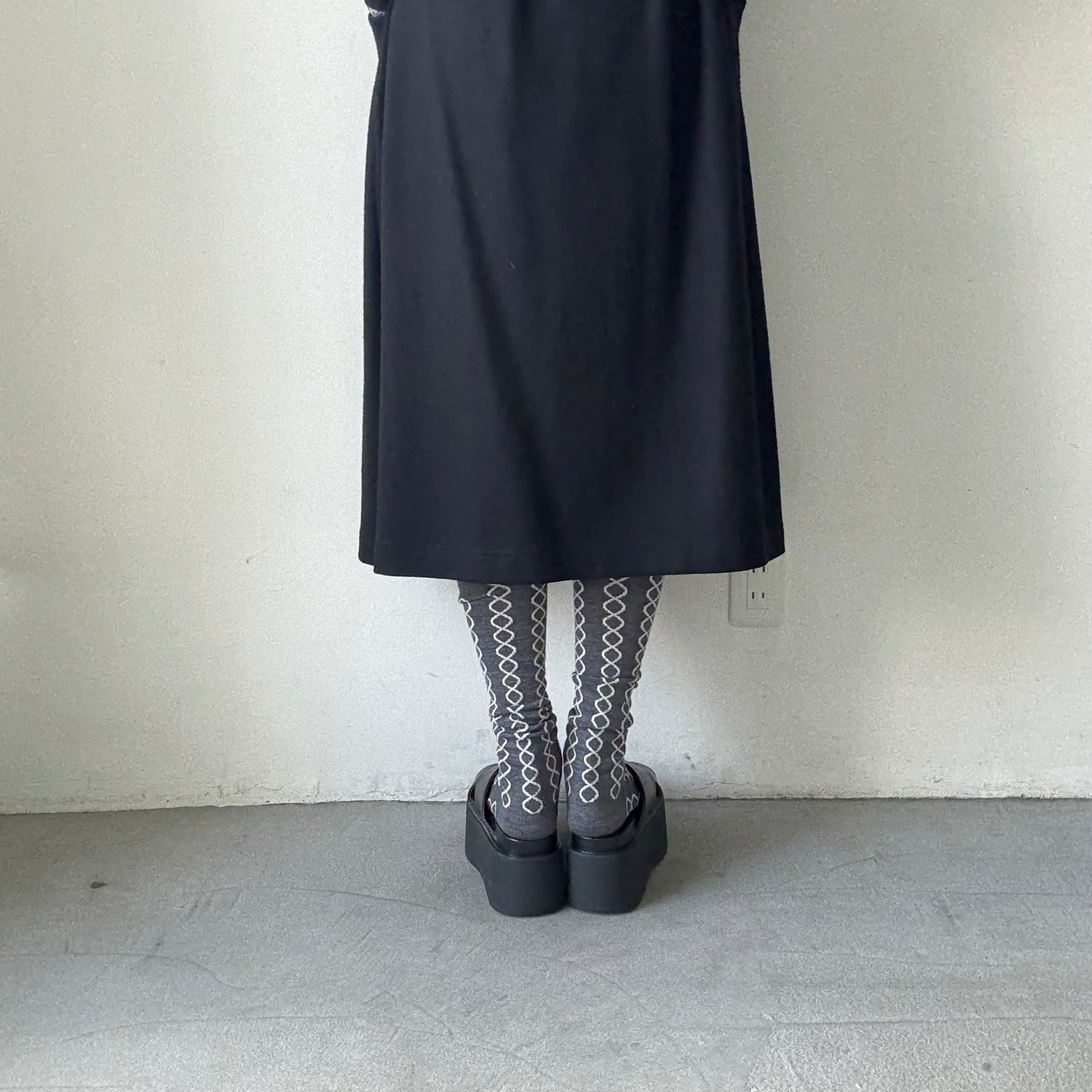 atelier naruse ウールループハイソックス