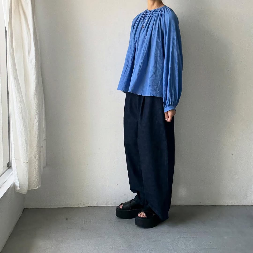atelier naruse コットンギャザーブラウス