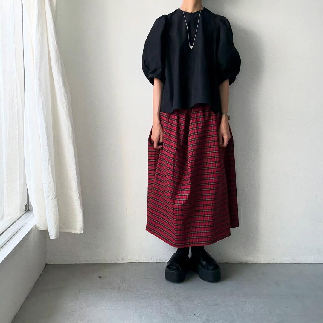 R&D.M.Co コットンポリエステルタフタビッグバルーンスリーブブラウス