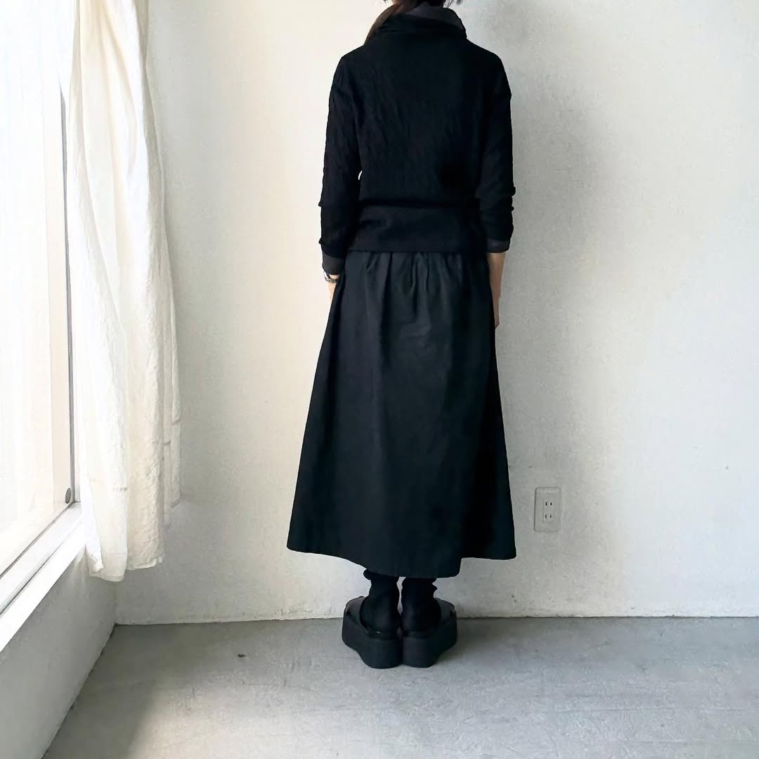 atelier naruse ウールコットンタートルネックカットソー ブラック
